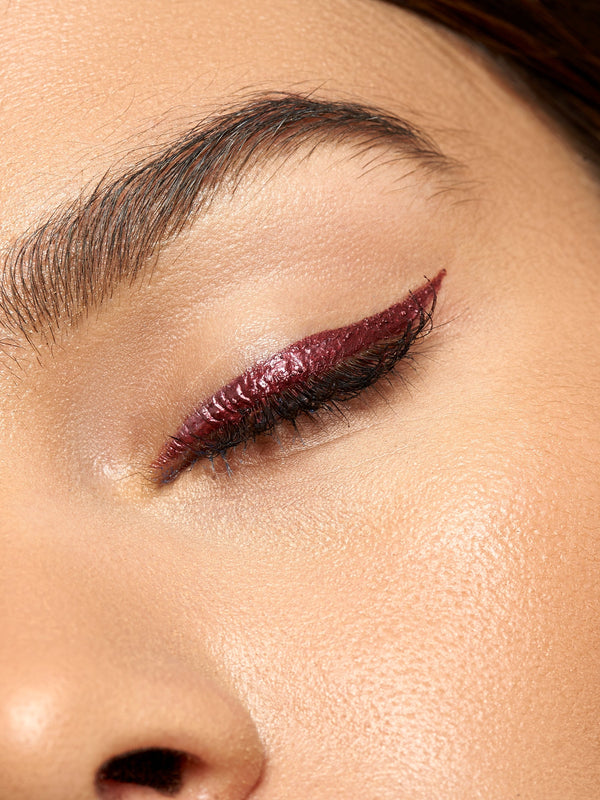 SUPER-STAY LIQUID EYELINER